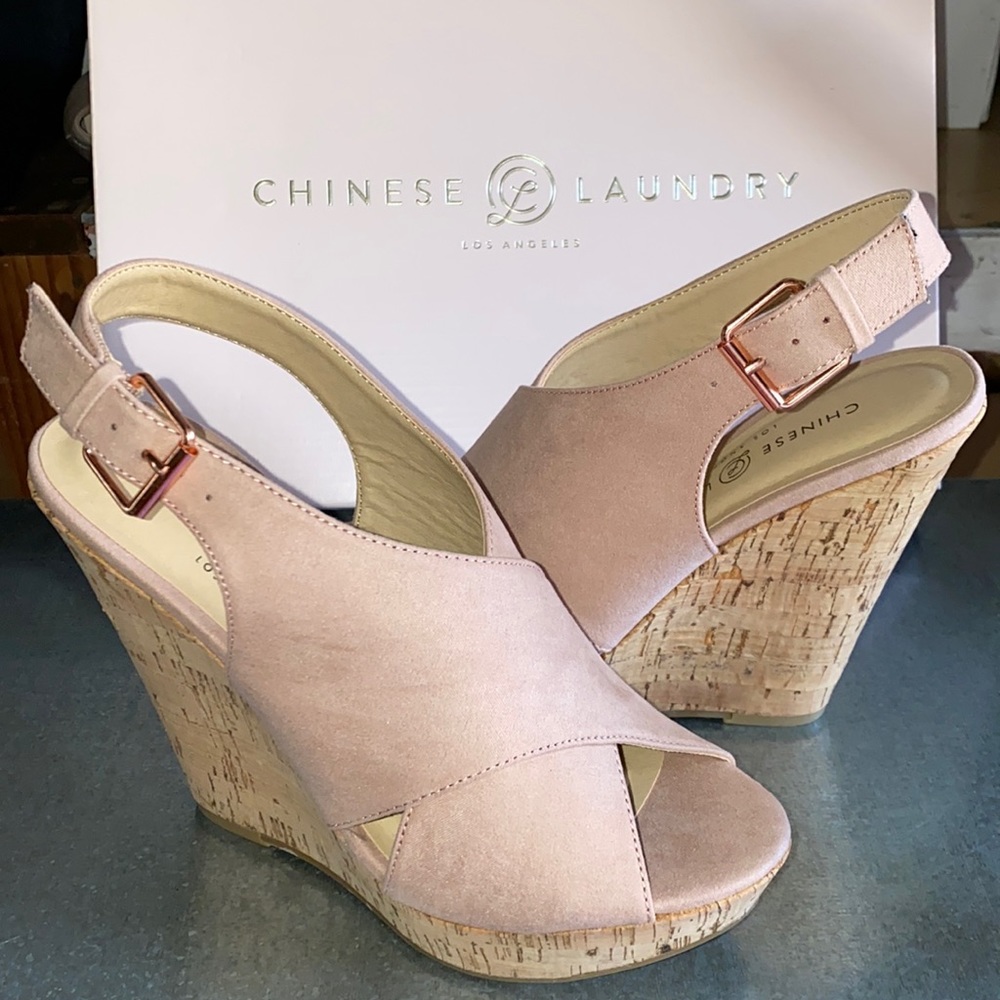 AUTH NIB CHINESE LAUNDRY MYYA WEDGE SANDAL
